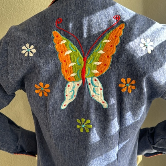 Authentic vintage 70’s embroidered denim shirt - size (approx) XS - Picture 4 of 6